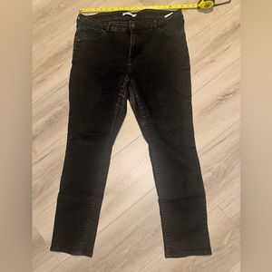 Levi’s Classic Mid Rise Skinny 34